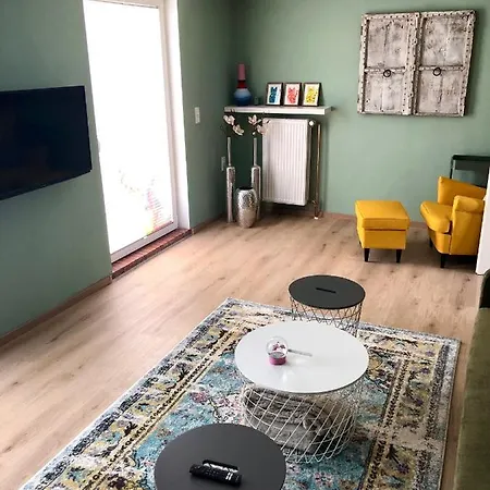 Paradiesje 2 * לייר